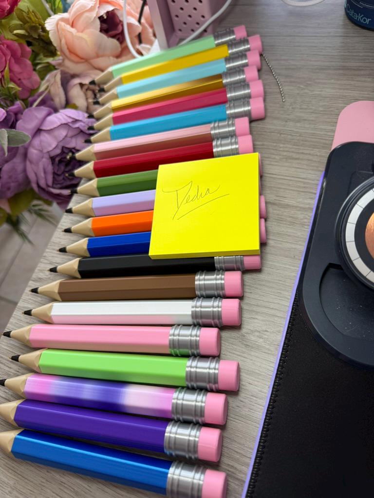 3D Printed Big Pencil Pen | Refillable Ink Pen | Teacher Gift | Nurse Gift | Desk Accessory | Novelty Pen | Office Gift